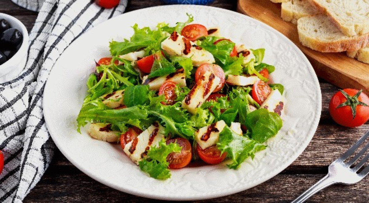 Halloumi Cheese Salad