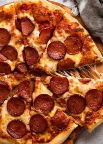 Chorizo pizza